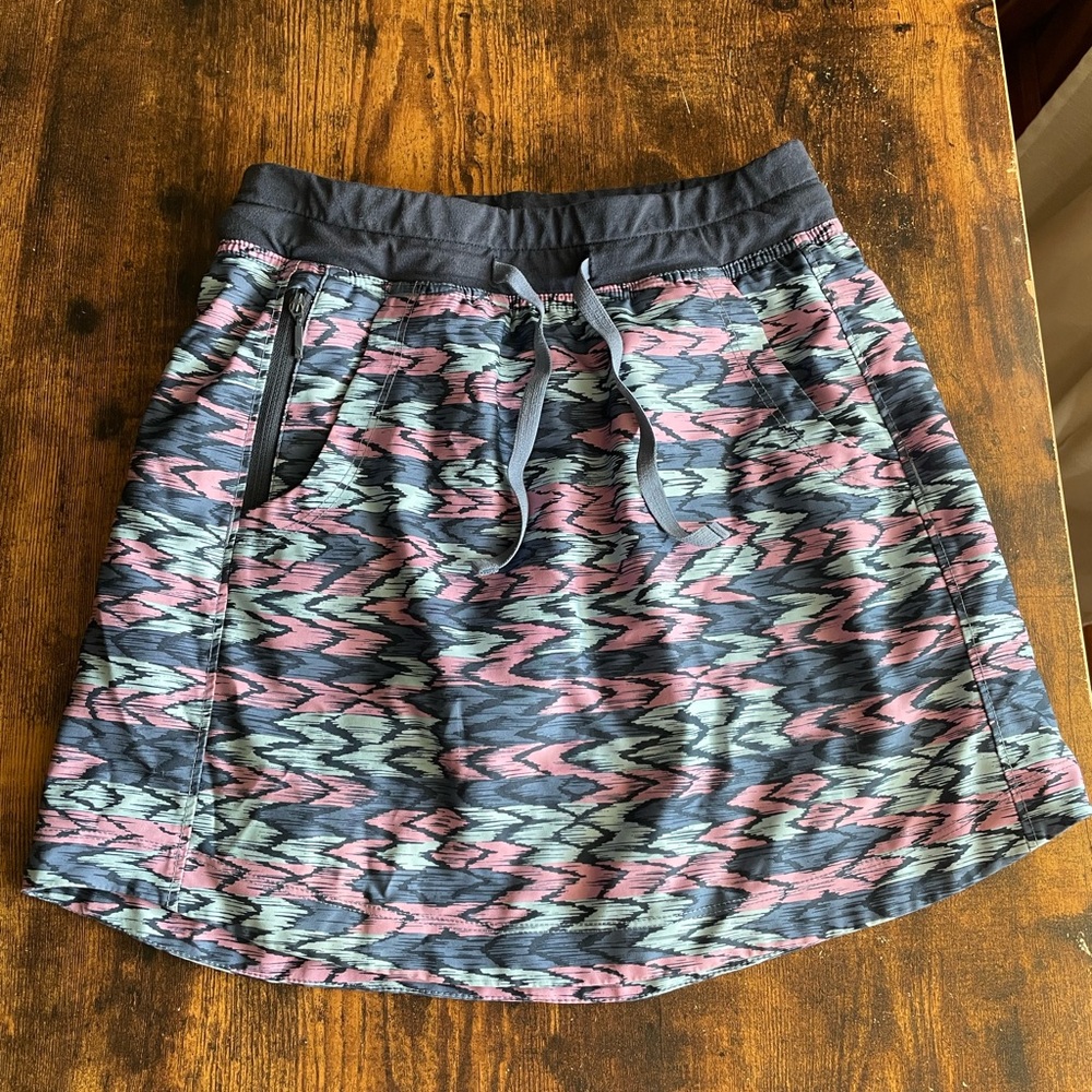 Athletic skirt